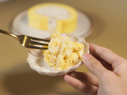 \Pre-ordered 2 days ago/Golden Pillow Durian Egg Roll
